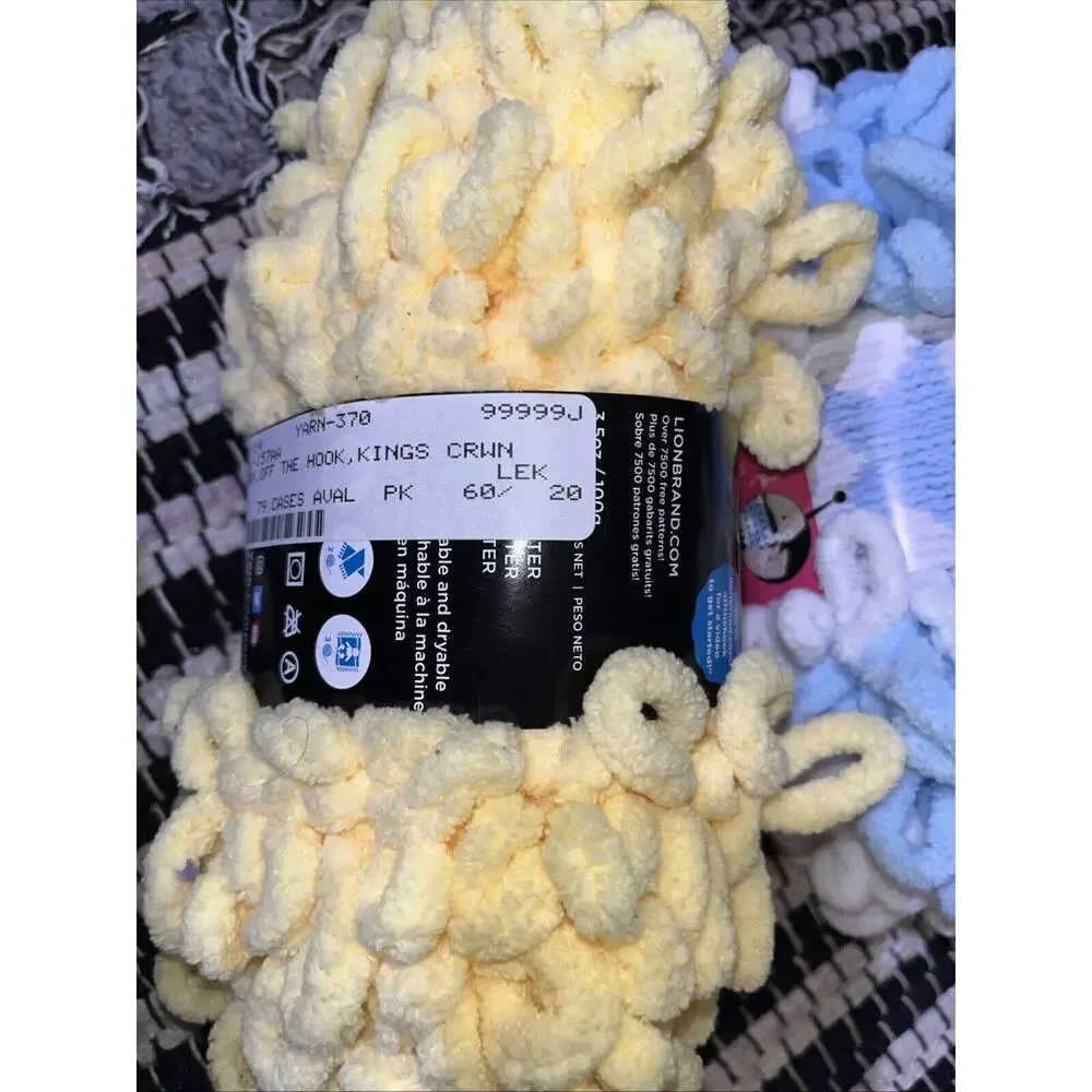 2 Lion Brand Yarns Off The Hook 3.5oz‎ King's Crown Yellow Polyester 157 & Star